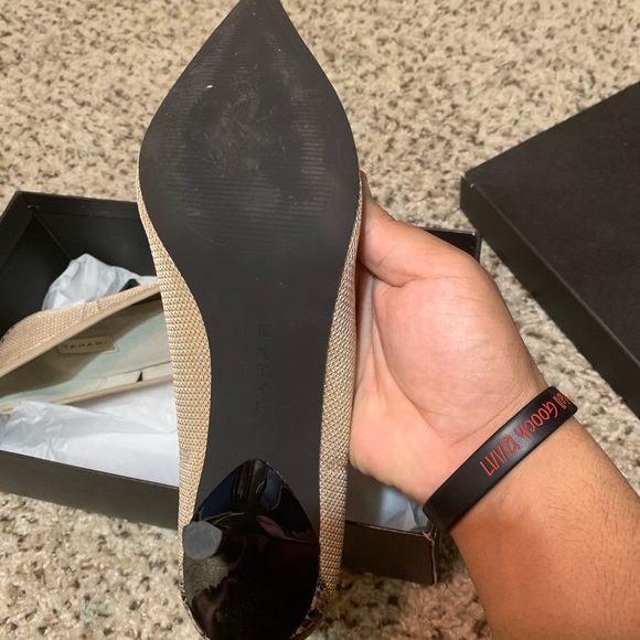 Tahari heels - Picture 4 of 6